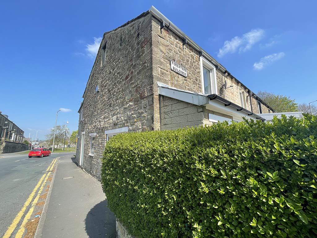 2 bedroom flat To Let in Barnoldswick - Main Image